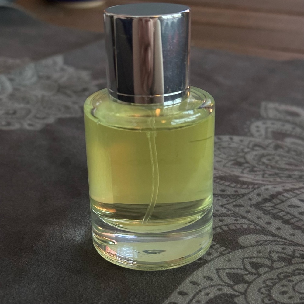Dossier Woody Sandalwood Perfume - Picture 2 of 3